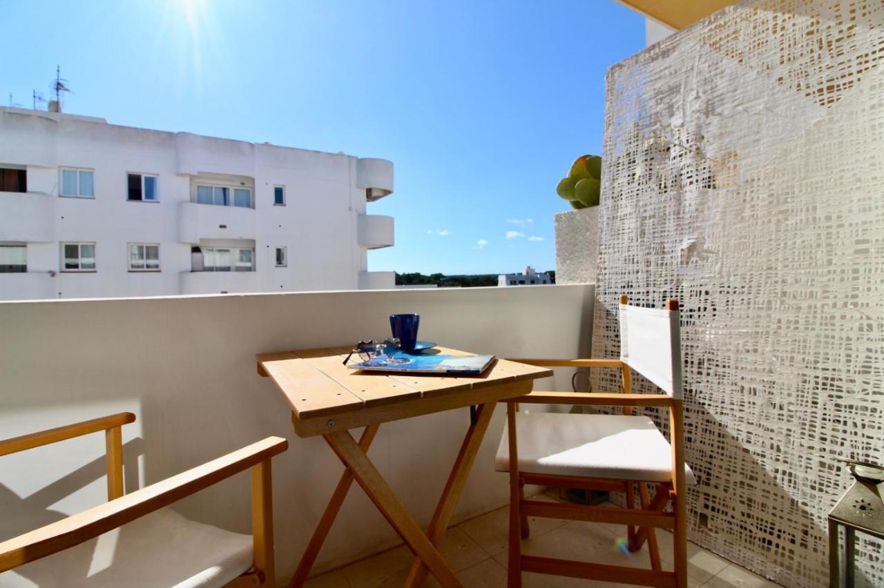 Agradable Apartamento Con Terraza En Formentera Es Pujols Buitenkant foto